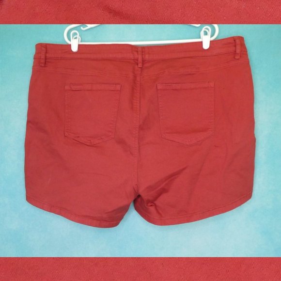Morgan & Walker Red Shorts Size 22 - Picture 4 of 7